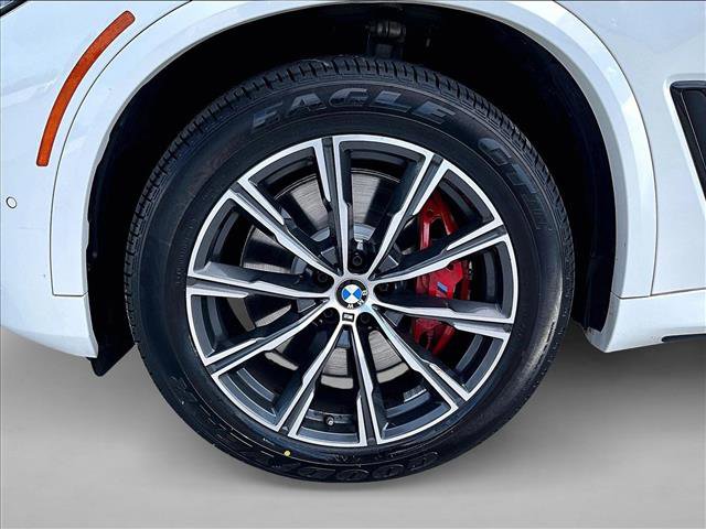 Used 2021 BMW X5 M50i w/ Executive Package image 10