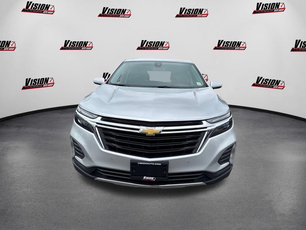 Used 2022 Chevrolet Equinox LT AWD/4WD image 2