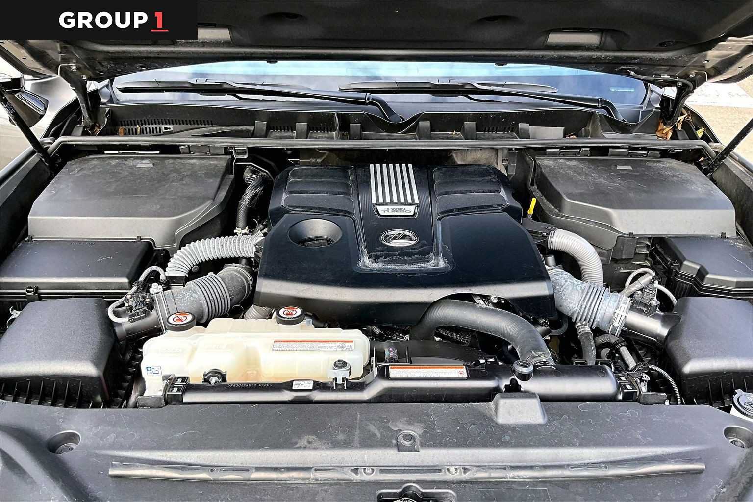 Used 2025 Lexus LX 600 4WD w/ Accessory Package (2T) image 29