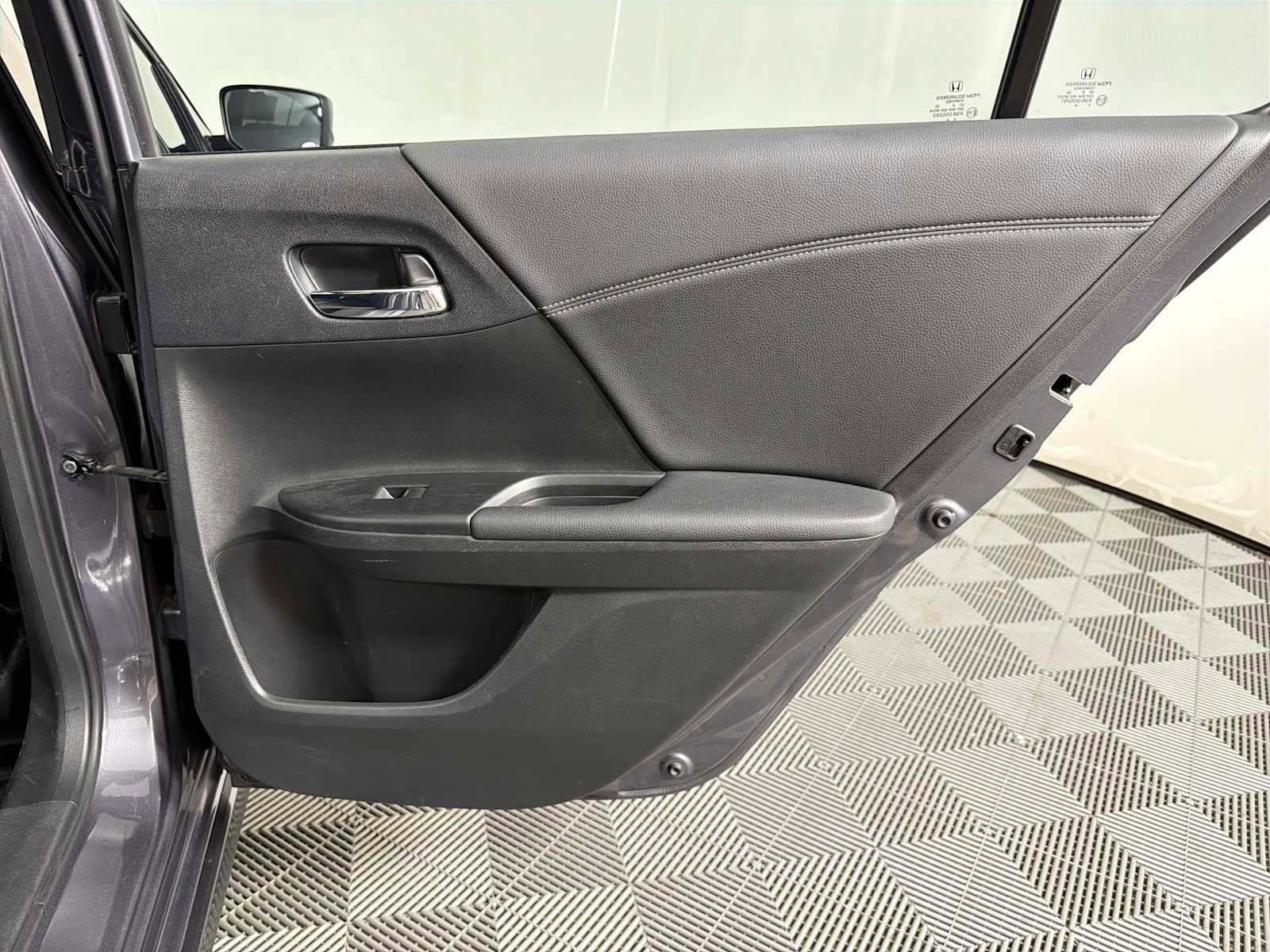 Used 2016 Honda Accord Sport image 14