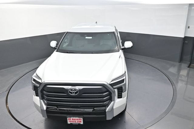 Used 2025 Toyota Tundra Limited AWD/4WD image 13