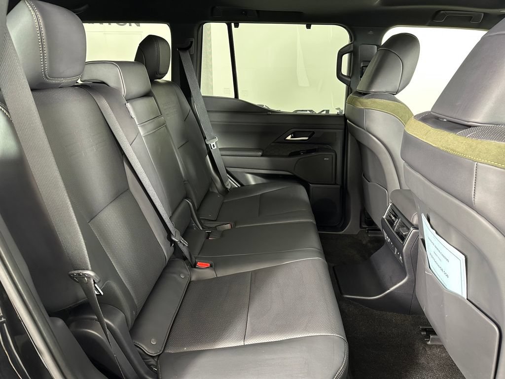 Used 2024 Lexus GX 550 AWD/4WD image 19