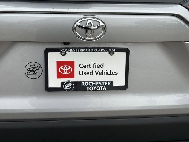 Certified 2022 Toyota RAV4 XLE image 40