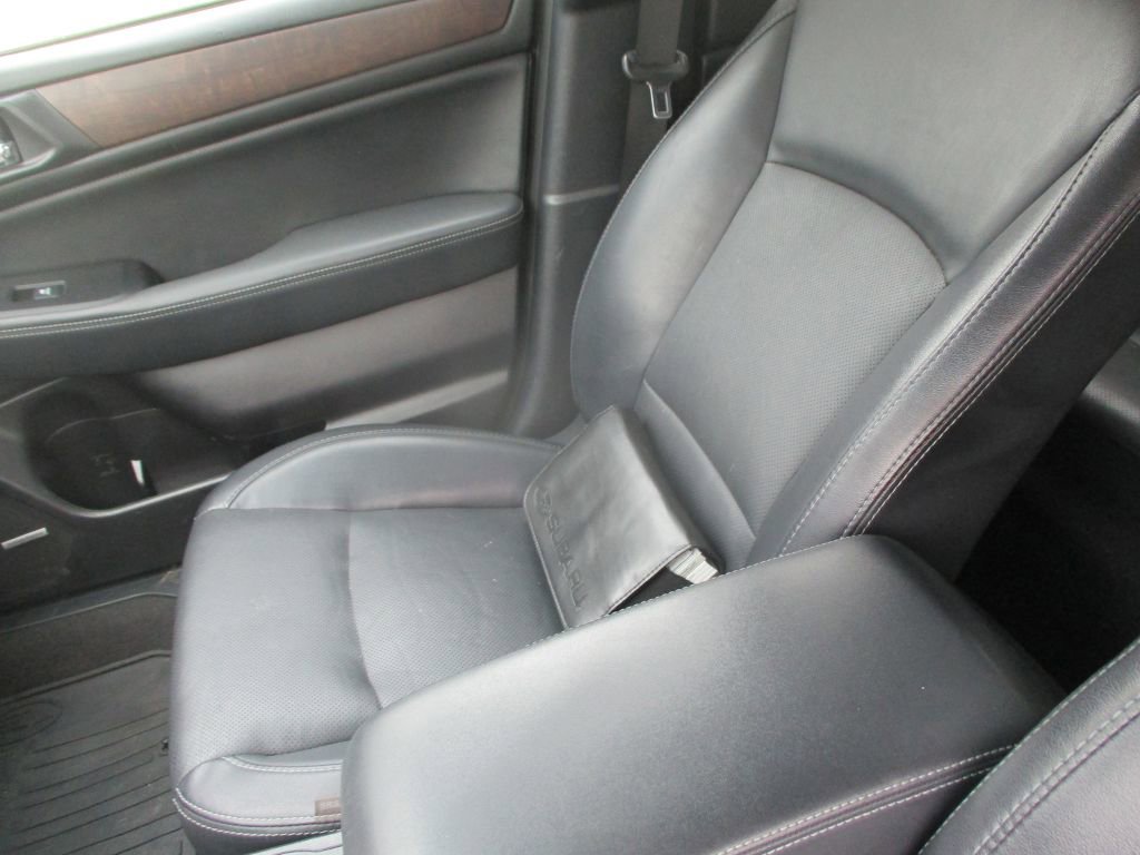 Used 2017 Subaru Outback 2.5i Limited w/ Popular Package #5 AWD/4WD image 14