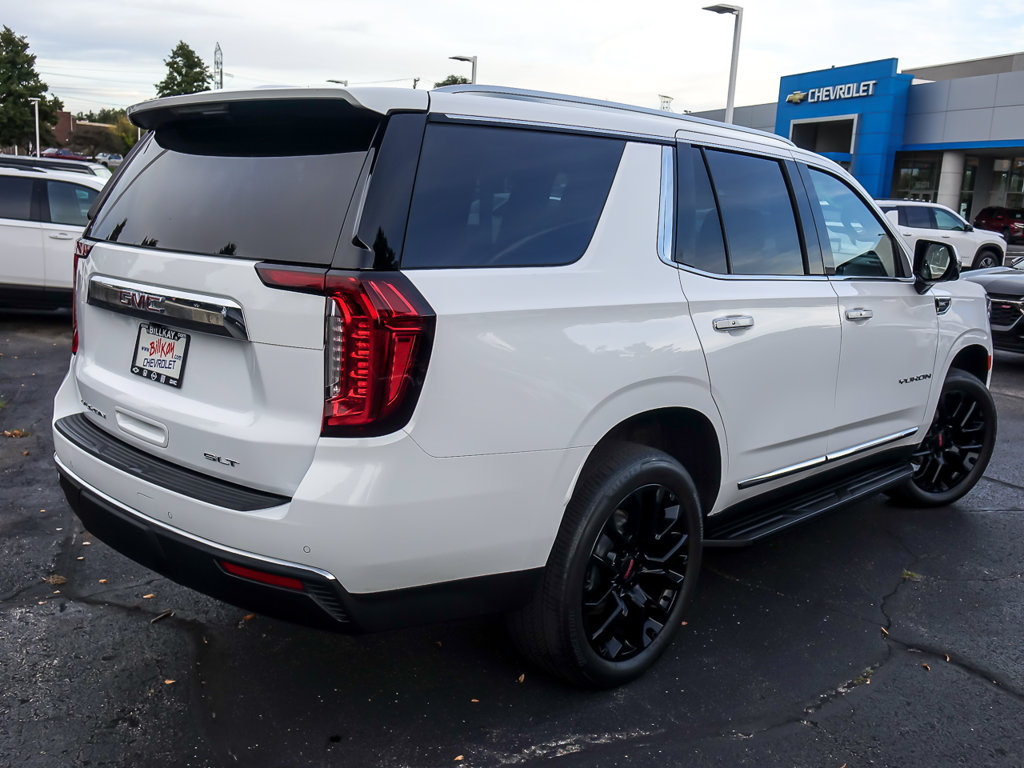 Used 2023 GMC Yukon SLT w/ SLT Luxury Package AWD/4WD image 10