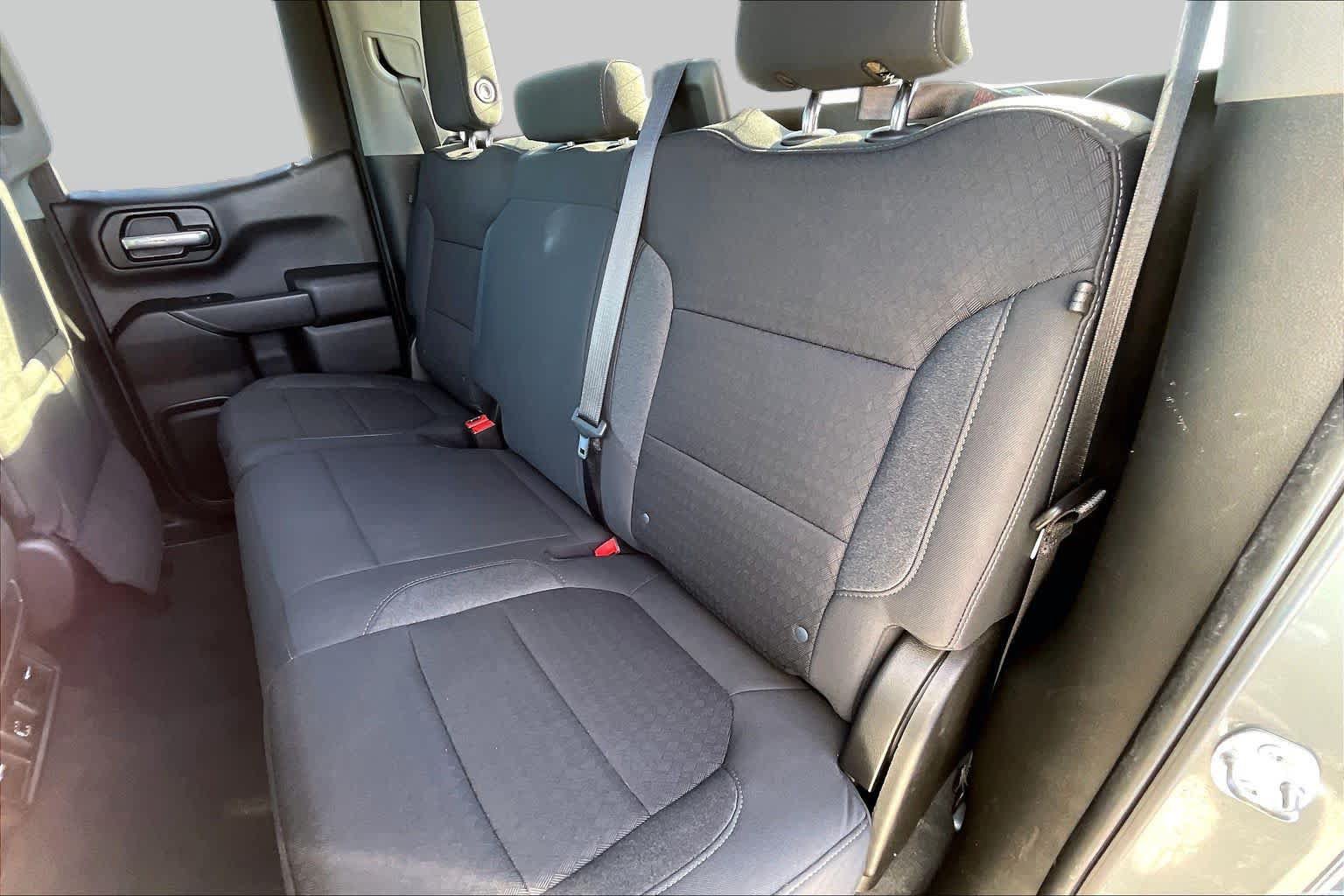 Used 2022 Chevrolet Silverado 1500 LT AWD/4WD image 20