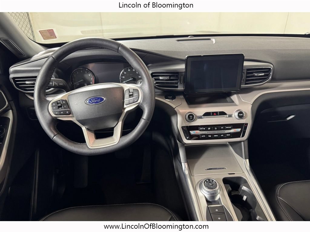 Used 2024 Ford Explorer XLT w/ Equipment Group 202A AWD/4WD image 16