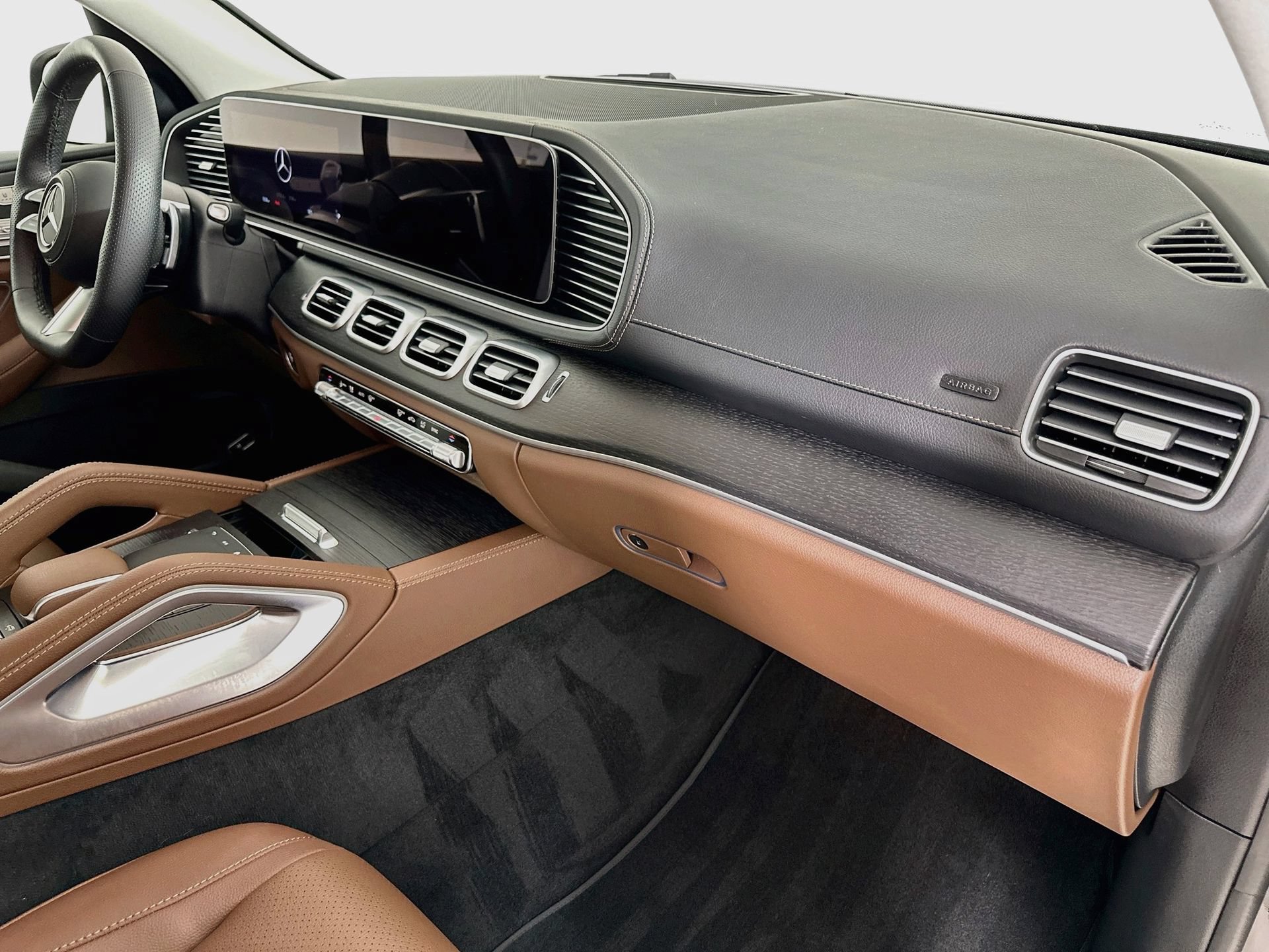 Used 2024 Mercedes-Benz GLS 450 4MATIC image 33