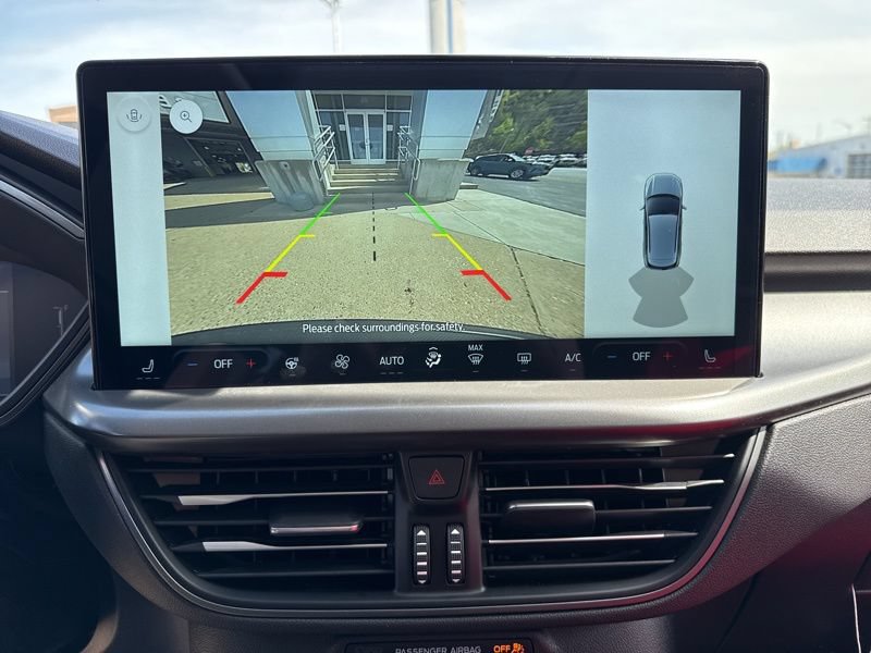 New 2025 Ford Escape SE FWD image 37
