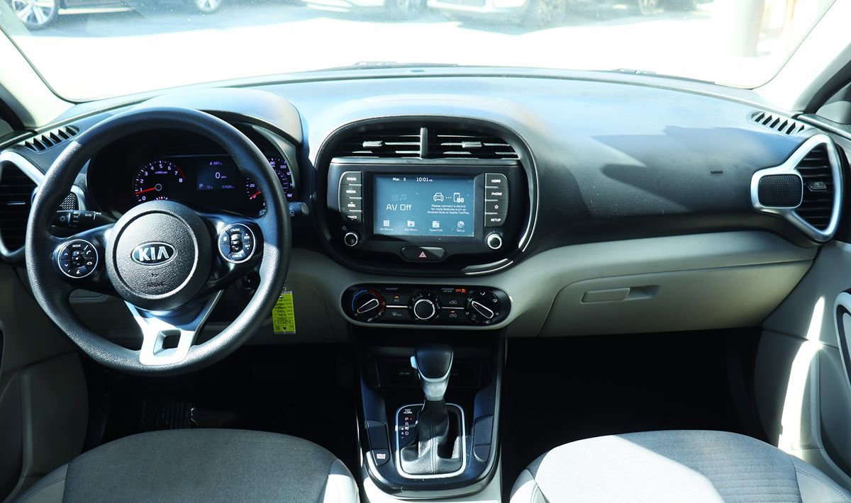 Used 2020 Kia Soul S FWD image 32