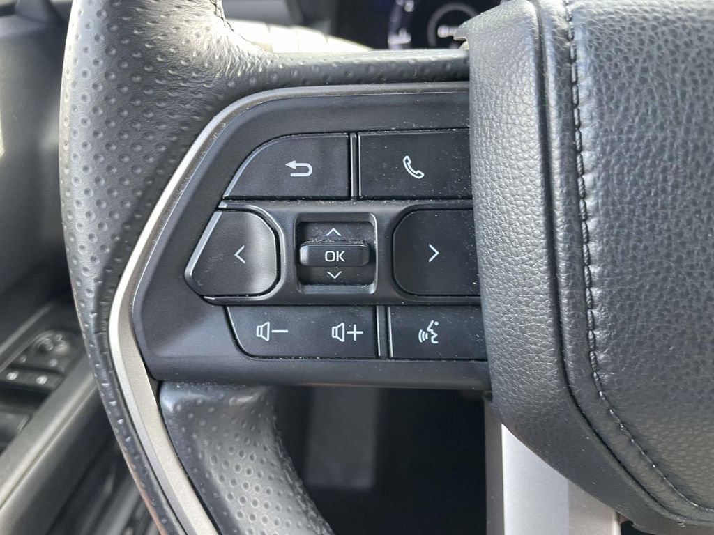 Used 2025 Toyota 4Runner TRD Off-Road image 30