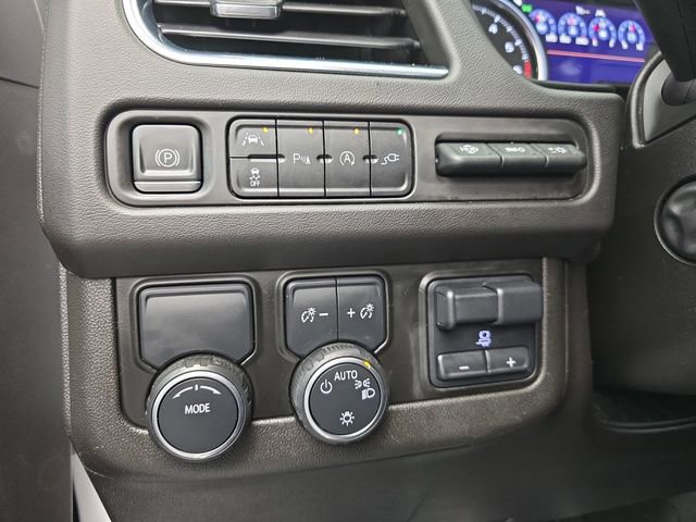 Used 2021 Chevrolet Suburban Premier w/ Premium Package image 39