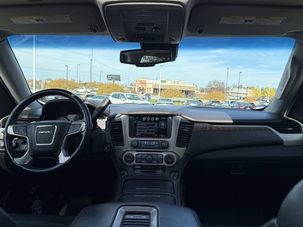 Used 2020 GMC Yukon XL Denali image 38