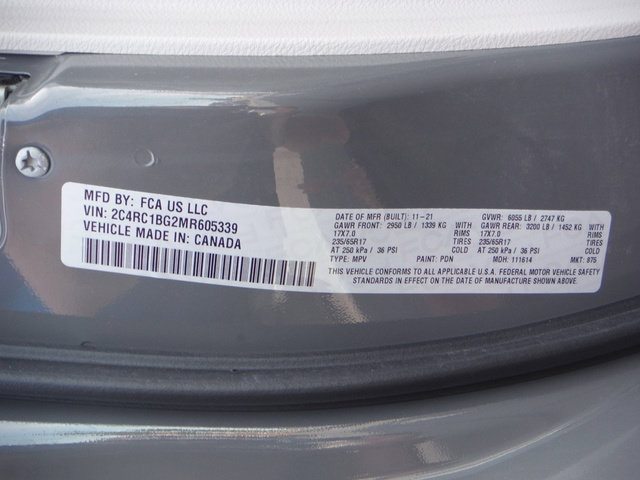 Used 2021 Chrysler Pacifica Touring-L w/ Uconnect Theater Family Group FWD image 57