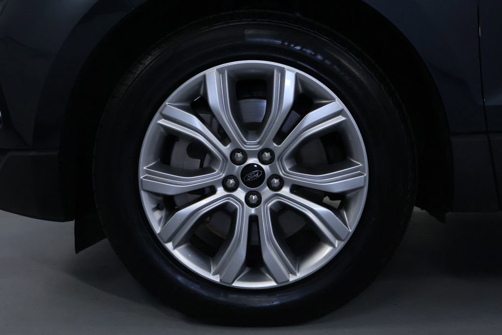 Used 2024 Ford Edge Titanium image 33