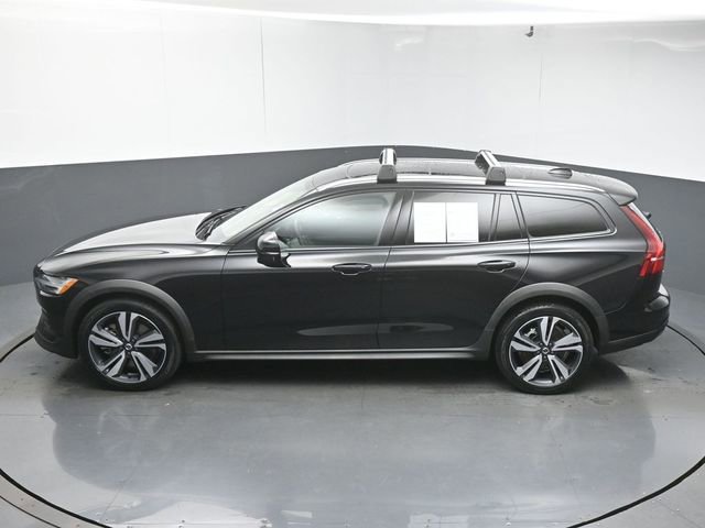 Used 2023 Volvo V60 B5 Cross Country Plus w/ Climate Package AWD/4WD image 45