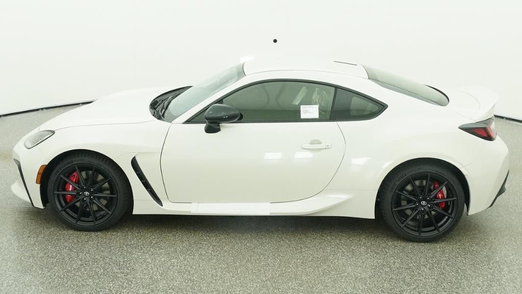 New 2026 Toyota GR86 Premium RWD image 3