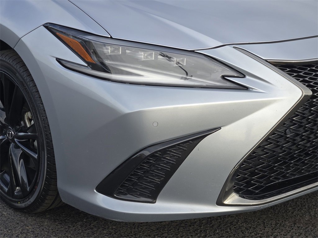 Used 2023 Lexus ES 300h F Sport image 9