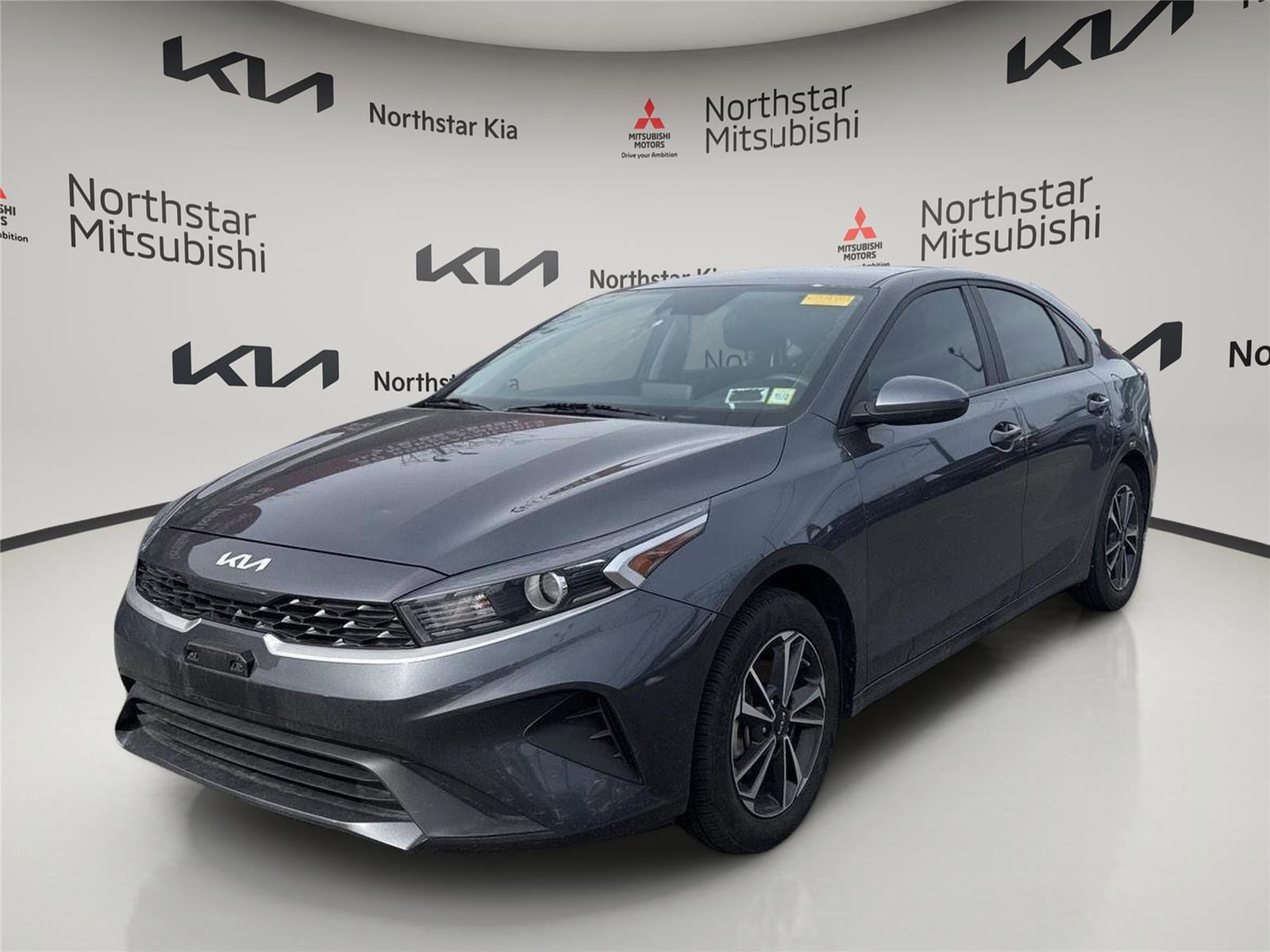 Used 2024 Kia Forte LXS image 1