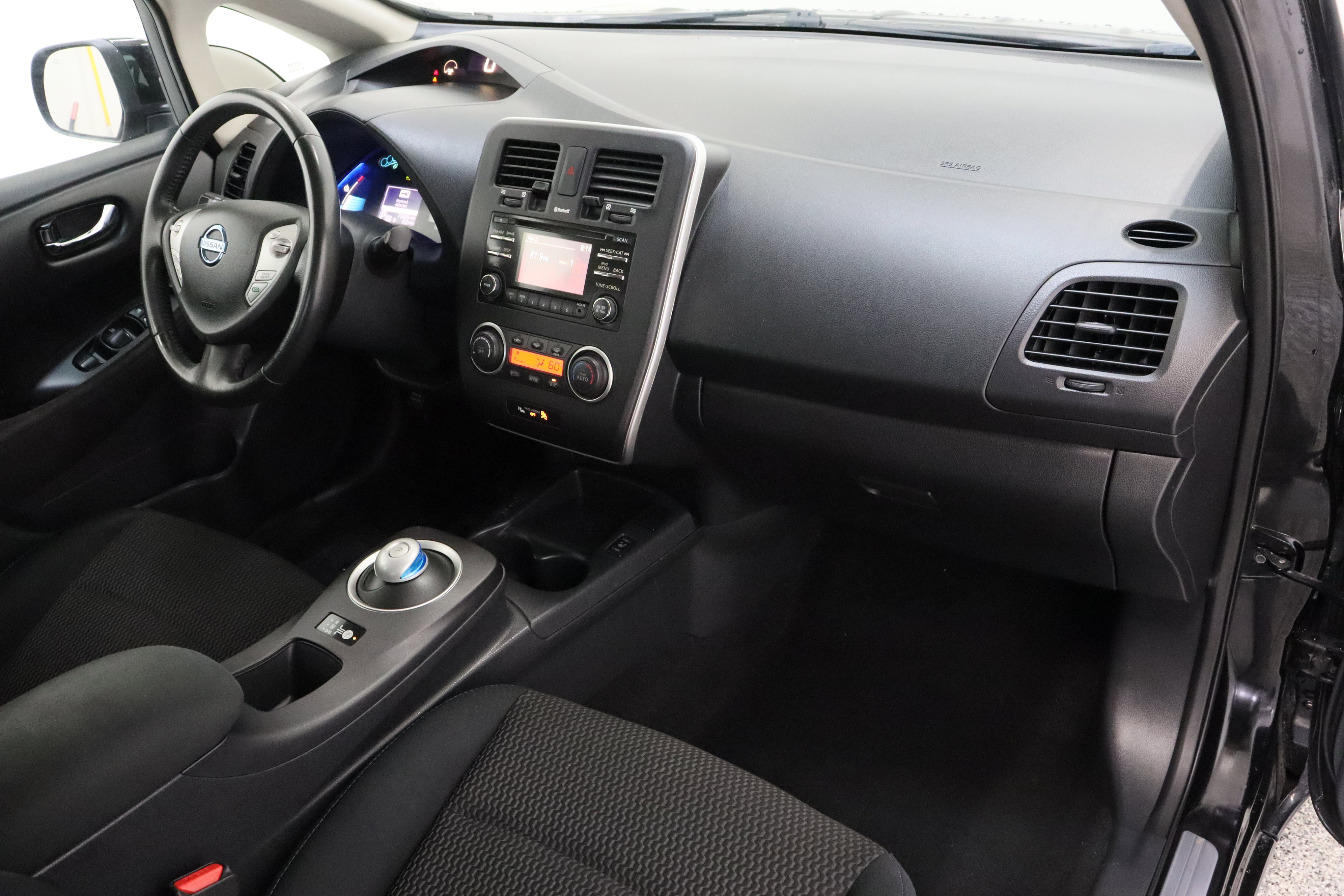 Used 2015 Nissan Leaf S w/ Charge Package FWD image 35