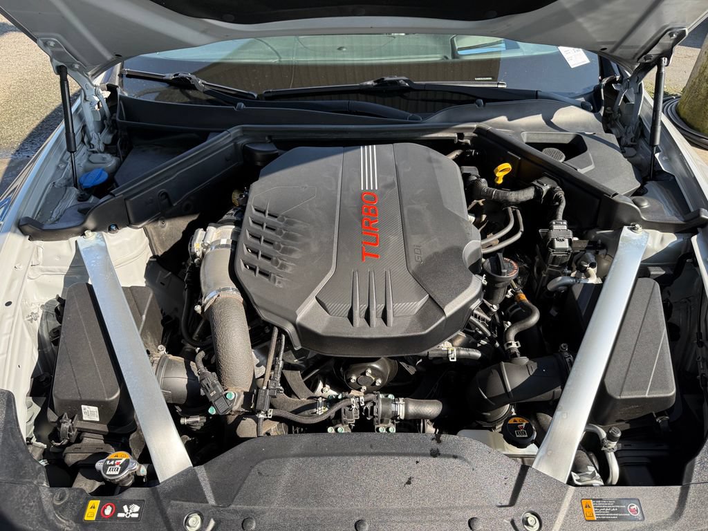 Used 2020 Kia Stinger GT2 AWD/4WD image 12