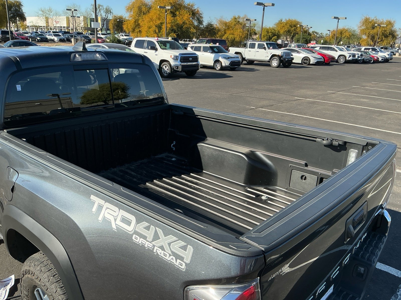 Used 2023 Toyota Tacoma TRD Off-Road image 33