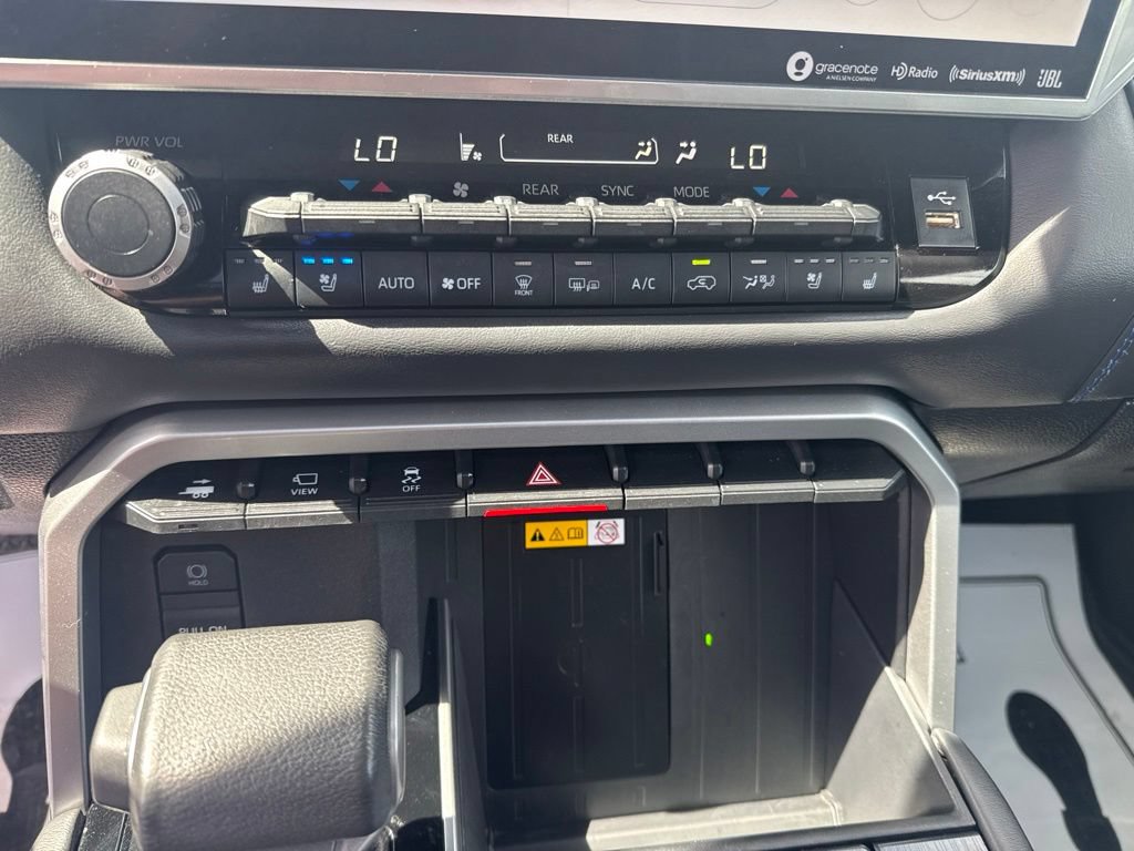 Used 2024 Toyota Sequoia Platinum AWD/4WD image 33