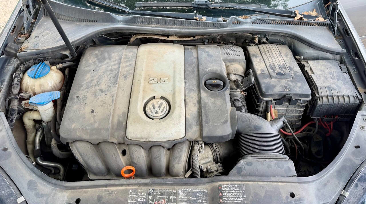 Used 2007 Volkswagen Rabbit 4-Door FWD image 16