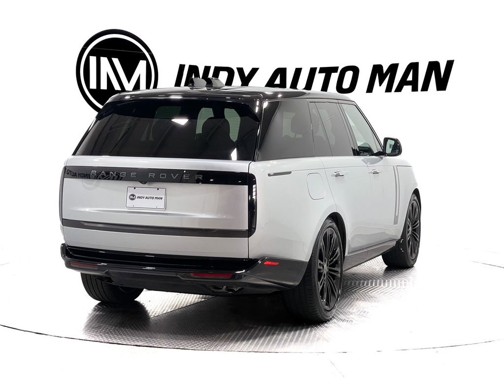 Used 2024 Land Rover Range Rover SE image 4