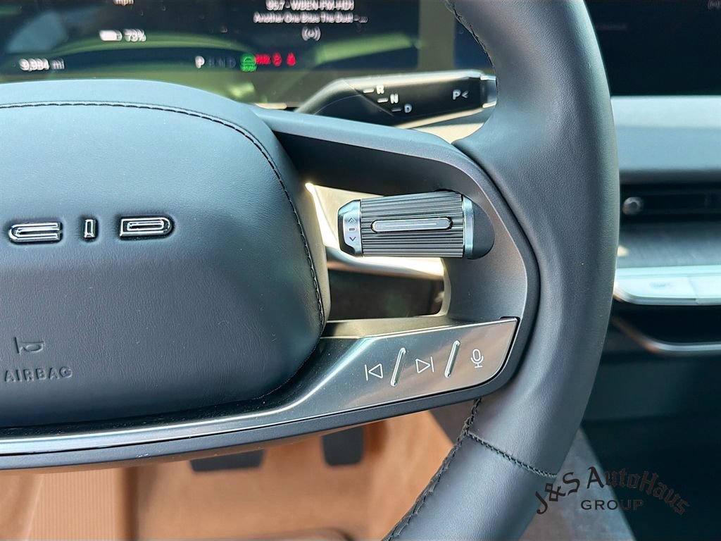 Used 2025 Lucid Air Touring AWD/4WD image 14