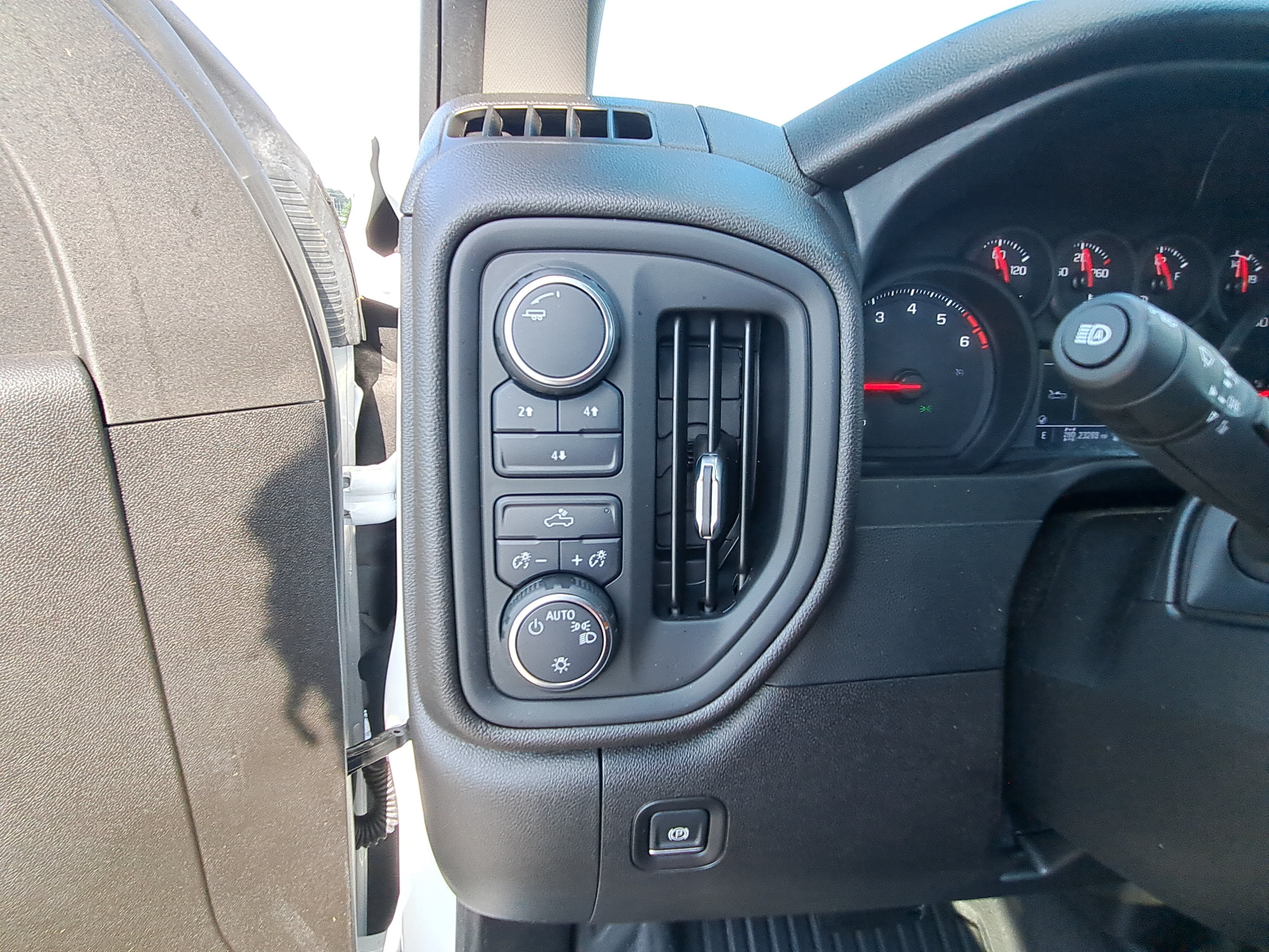 Used 2025 Chevrolet Silverado 2500 W/T w/ WT Convenience Package AWD/4WD image 22