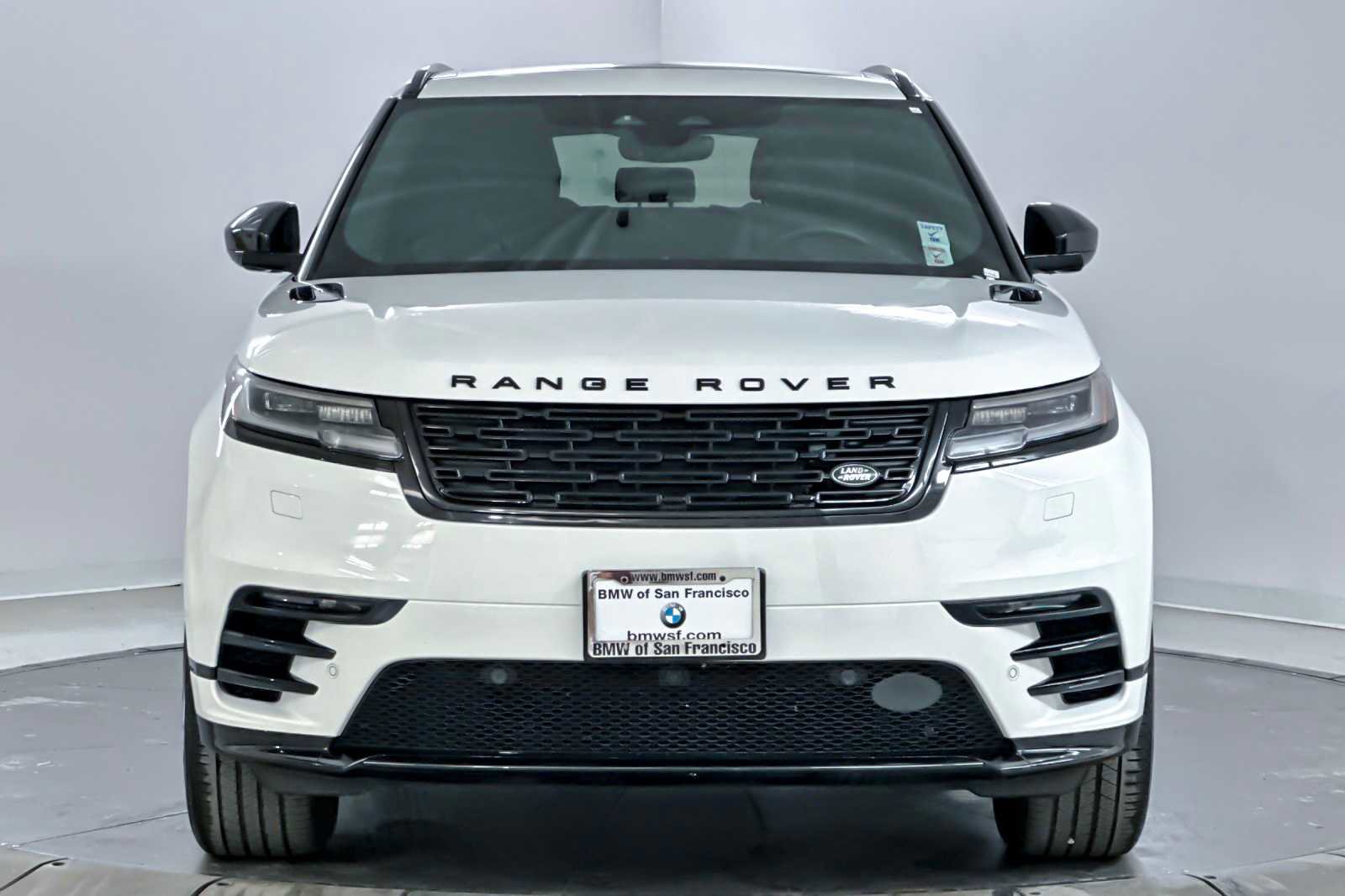 Used 2025 Land Rover Range Rover Velar Dynamic SE image 10