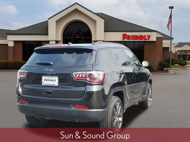 Used 2025 Jeep Compass Limited w/ Sun & Sound Group AWD/4WD image 4