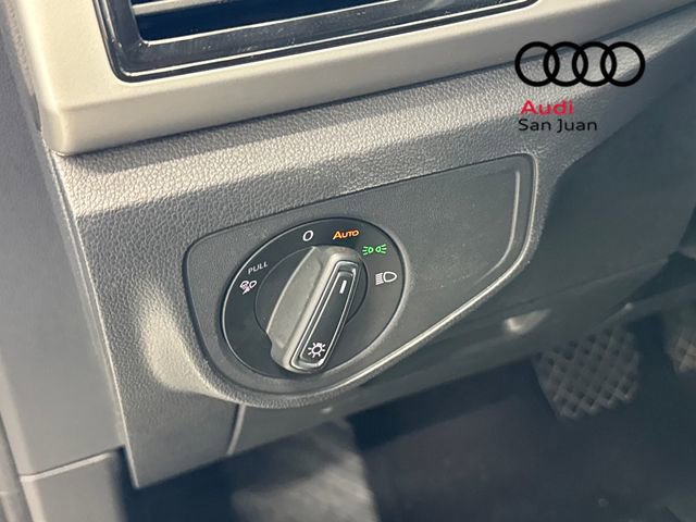 Used 2022 Volkswagen Atlas Cross Sport SE w/ Panoramic Sunroof Package image 29