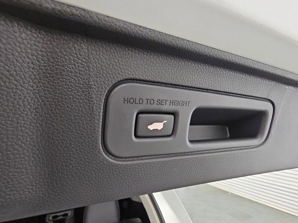 Used 2025 Honda Pilot EX-L image 34