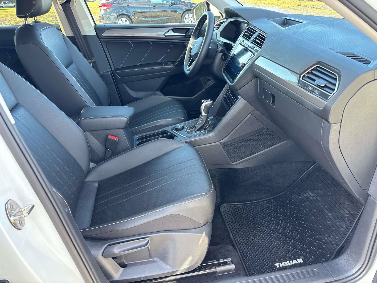 Used 2024 Volkswagen Tiguan Wolfsburg Edition AWD/4WD image 17