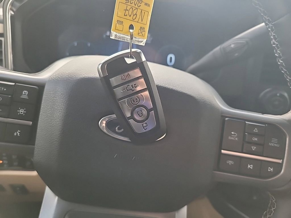 New 2025 Ford F250 Lariat w/ Lariat Ultimate Package image 29