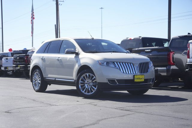 Used 2015 Lincoln MKX FWD w/ Equipment Group 101A image 2
