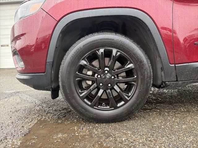 Used 2019 Jeep Cherokee Latitude w/ Popular Appearance Group image 17