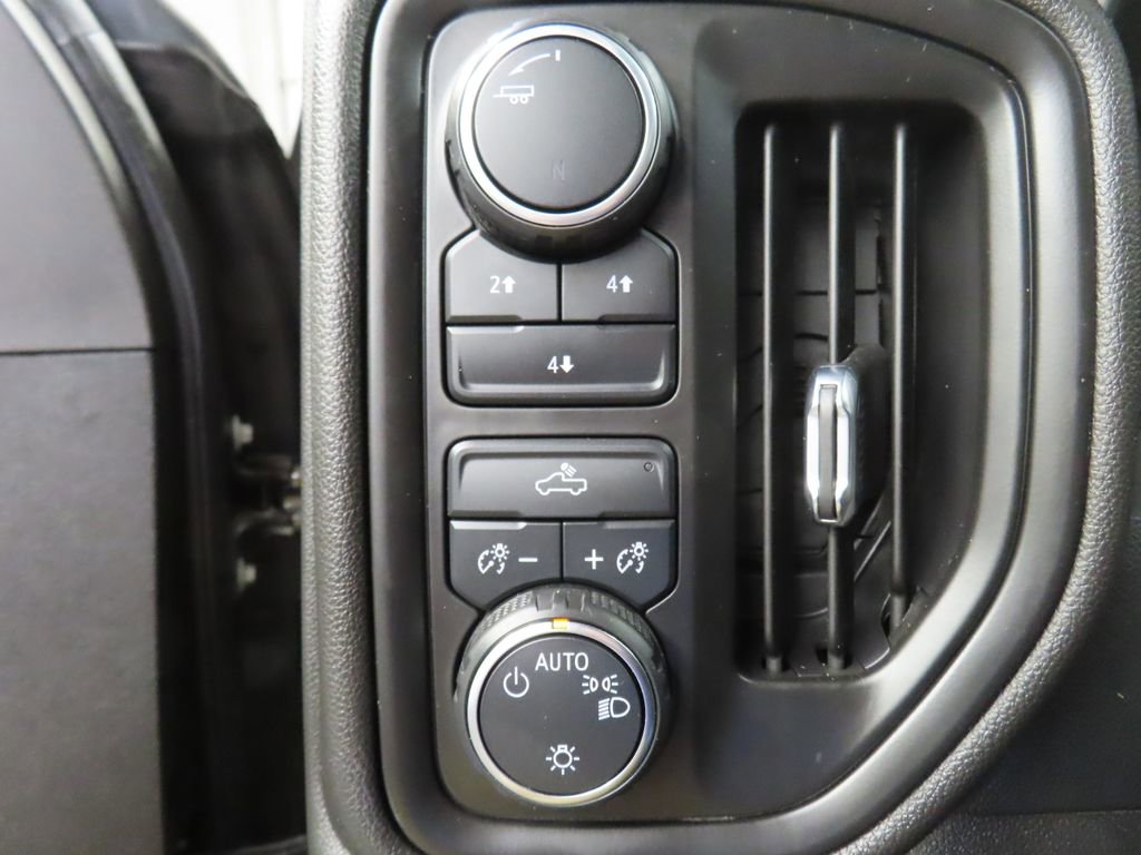 Used 2023 Chevrolet Silverado 2500 Custom w/ Gooseneck/5TH Wheel Package AWD/4WD image 46