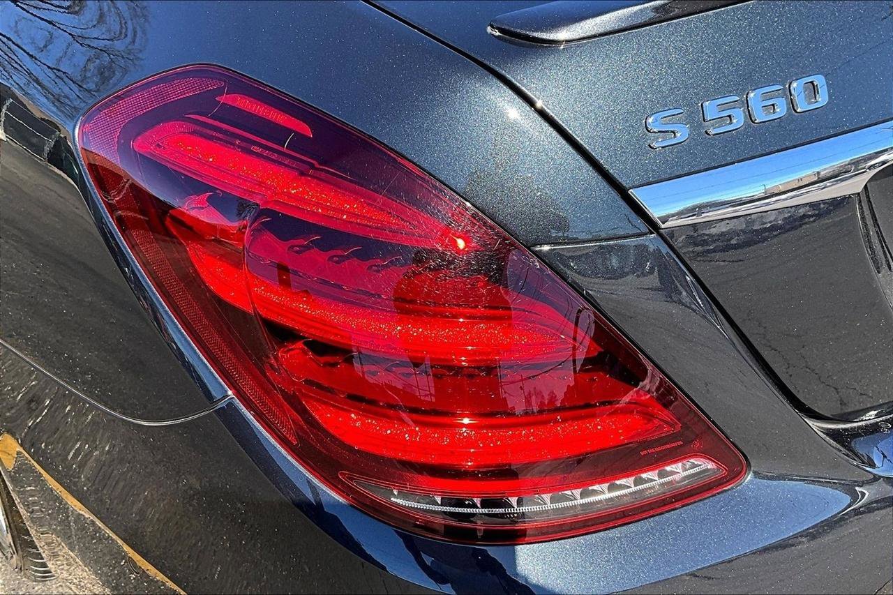 Used 2019 Mercedes-Benz S 560 Sedan image 23