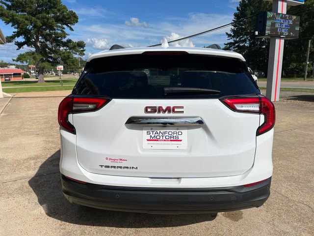 Used 2023 GMC Terrain SLE w/ Driver Convenience Package image 6