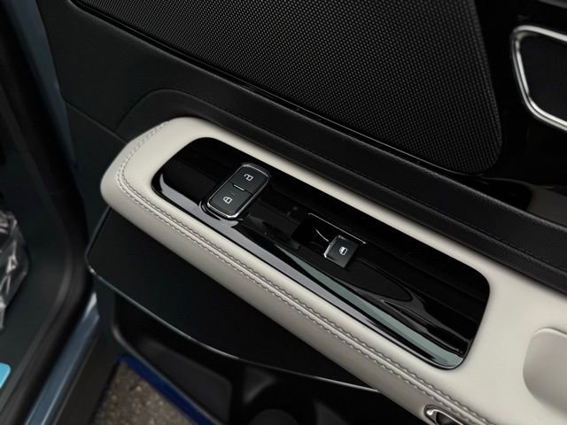 New 2026 Lincoln Aviator AWD image 18