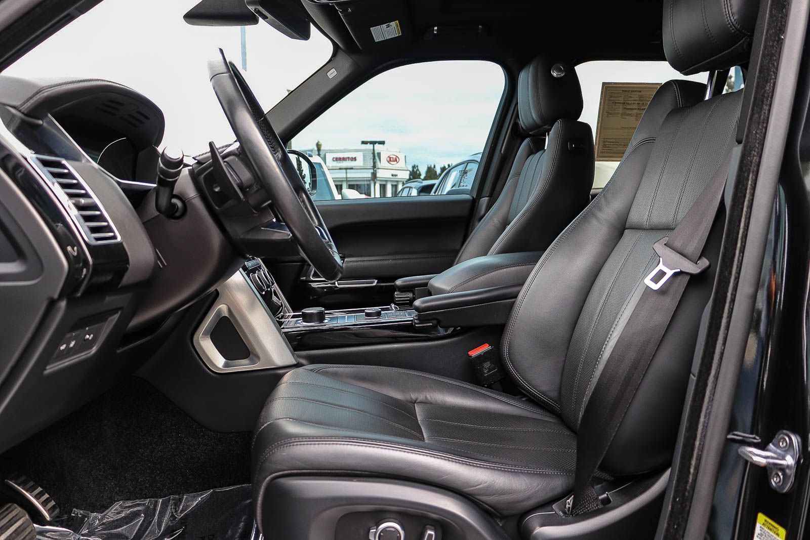 Used 2016 Land Rover Range Rover Supercharged AWD/4WD image 18