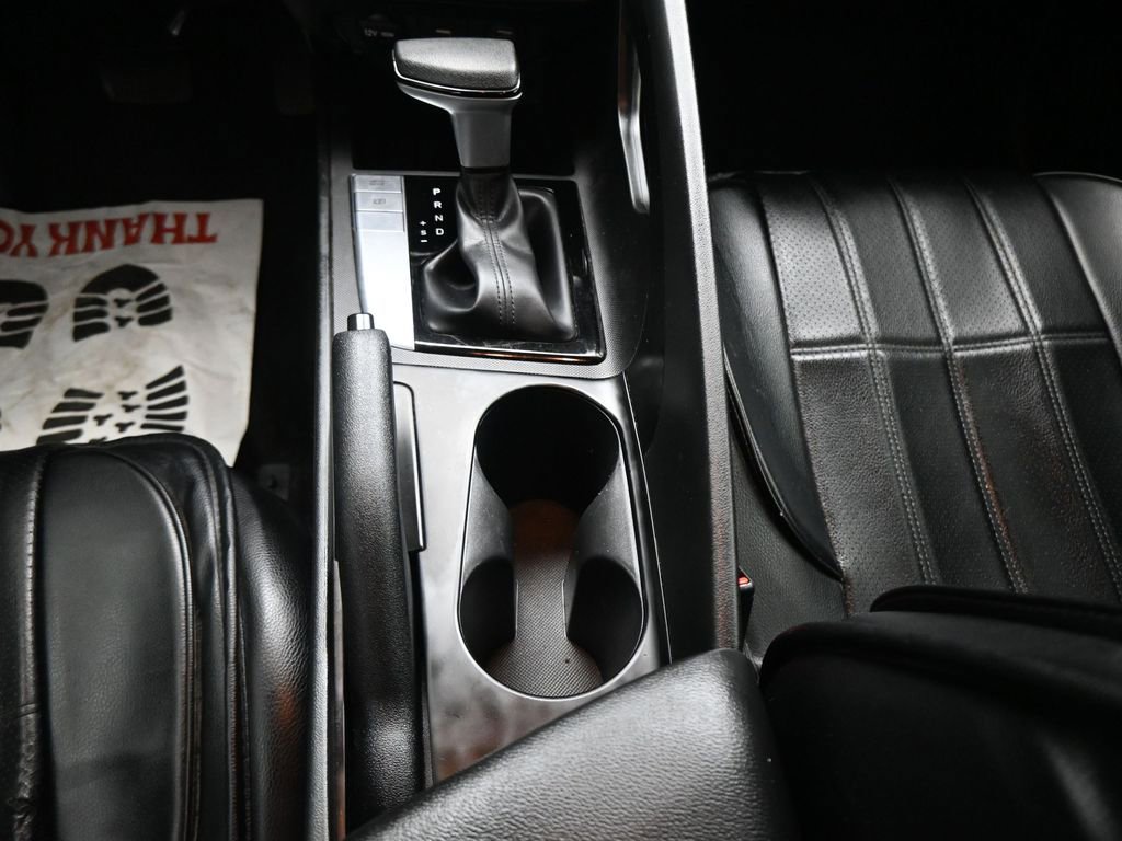 Used 2023 Hyundai Elantra SEL image 19