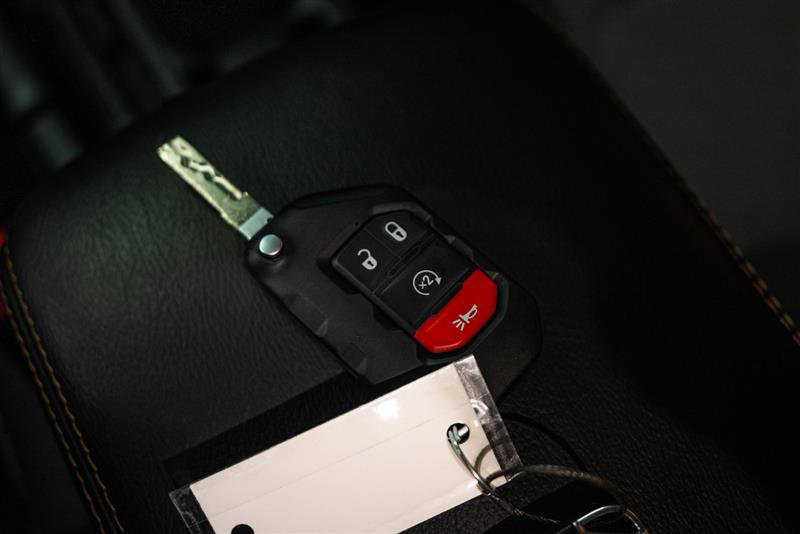 Used 2025 Jeep Wrangler Unlimited Sahara AWD/4WD image 20
