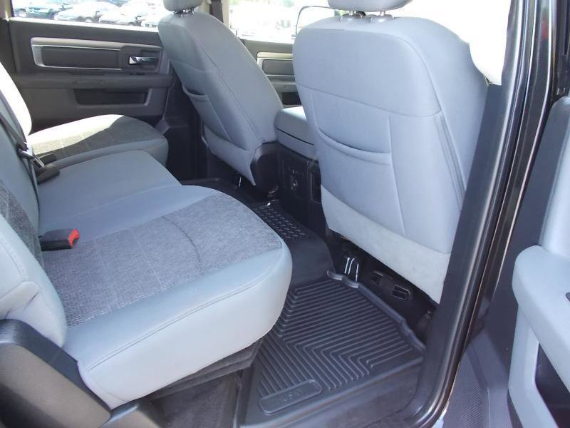 Used 2016 RAM 2500 Lone Star w/ Black Appearance Group AWD/4WD image 26
