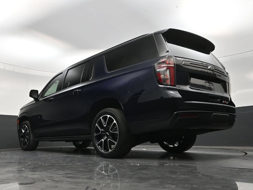 Used 2024 Chevrolet Suburban RST w/ Luxury Package RWD image 22