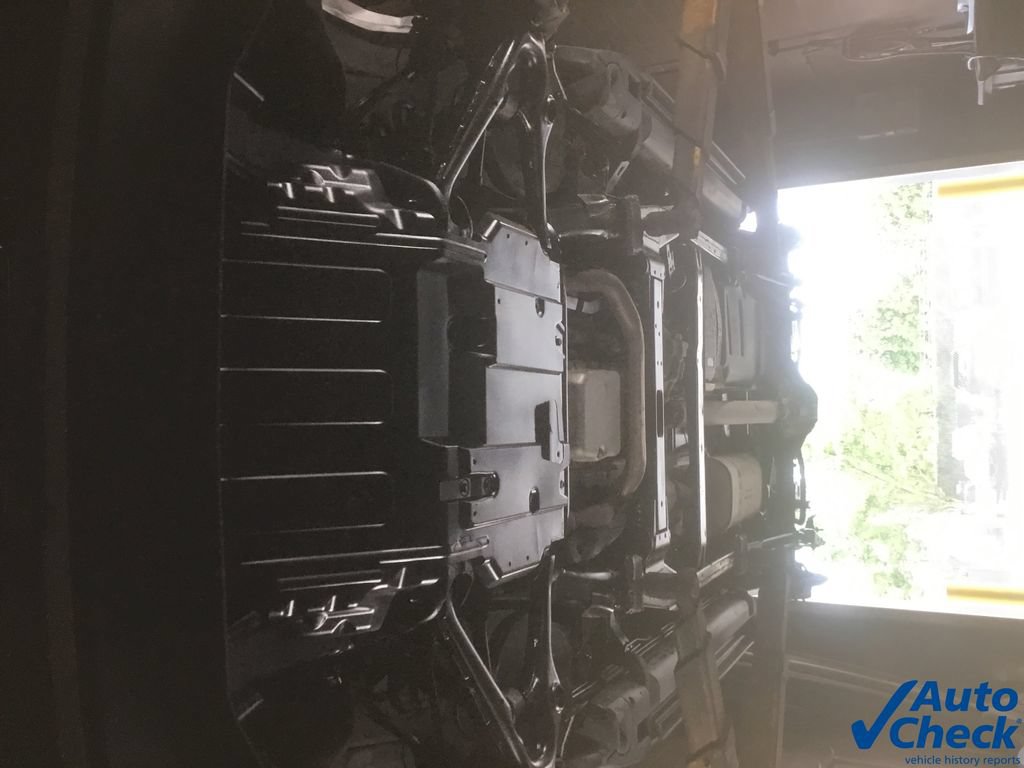 Used 2017 GMC Yukon SLT AWD/4WD image 16