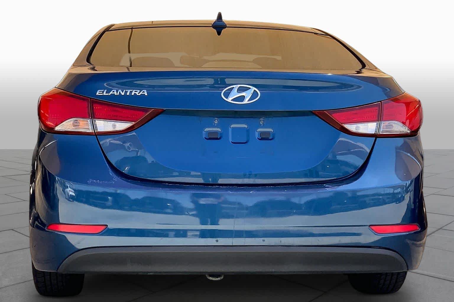 Used 2014 Hyundai Elantra SE FWD image 4